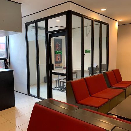 Oyo 361 Lovetel Padang  Bagian luar foto