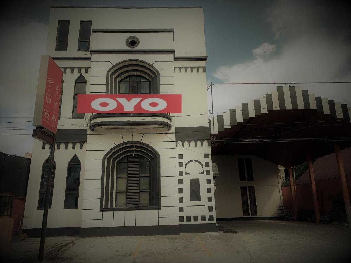 Oyo 361 Lovetel Padang  Bagian luar foto